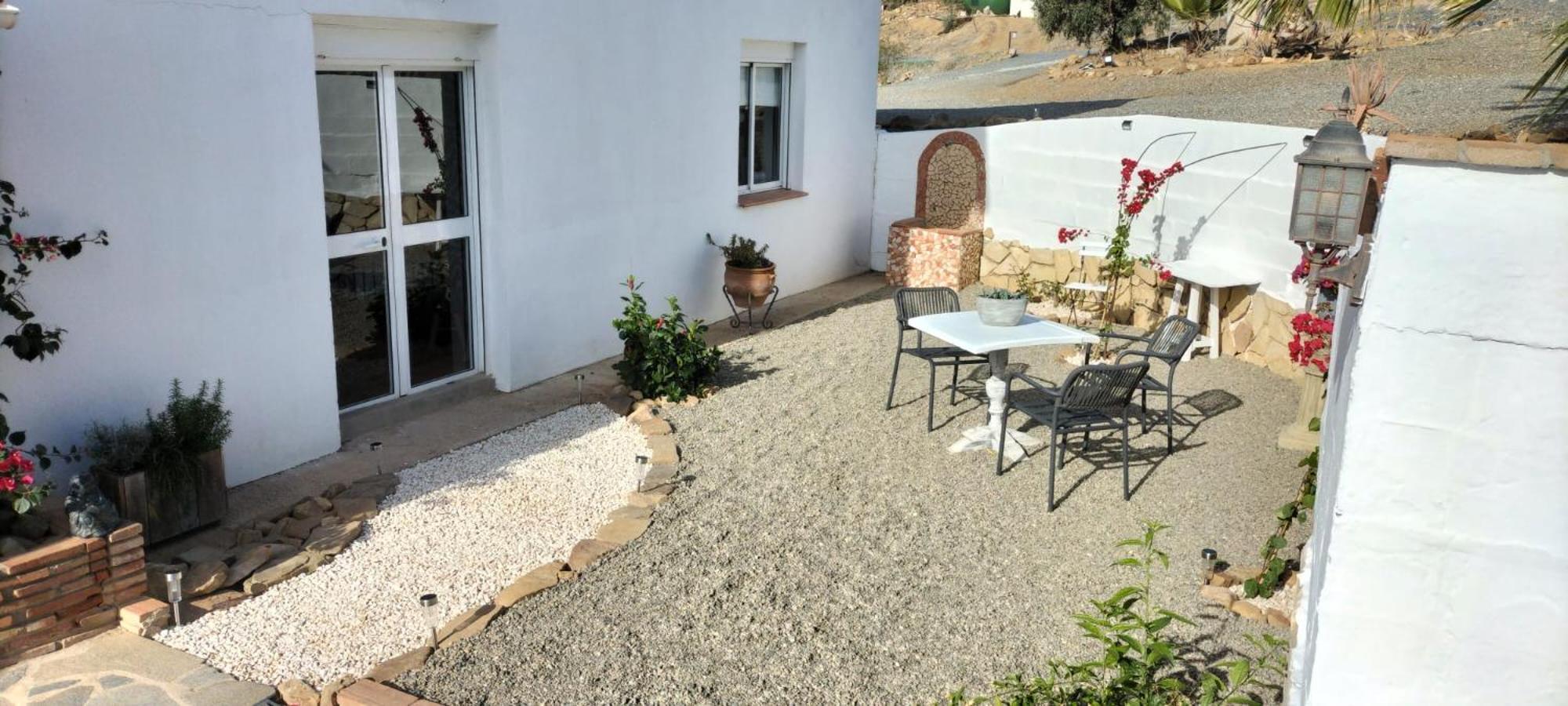 アロラ Casa Ceratonia Bed & Breakfast エクステリア 写真